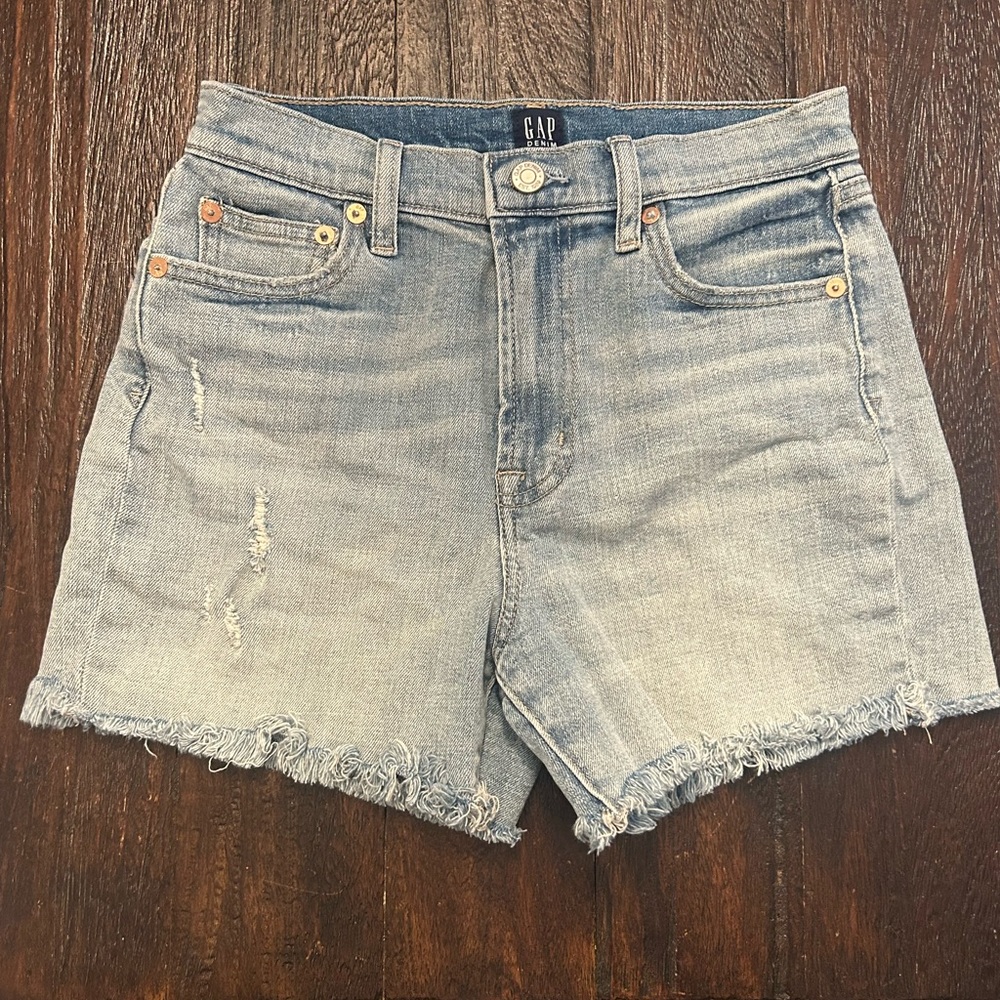 GAP Blue Jean Shorts Distressed Mid-Thigh - Picture 2 of 6
